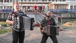 Павел Сивков (баян) и Арсений Яйцов (гармонь) "Цыганочка". С выходом.