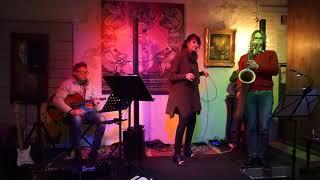 flora N.  LIVE  im "altes Stellwerk"