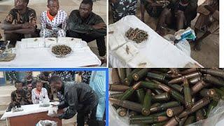 Jami'an Yan sanda a Katsina sun samu nasarar cafke wasu matasa 3 da harsa san bindiga na AK da yawa.