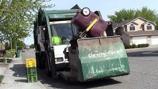 Freightliner Condor Wittke Starlight Garbage Truck with The Curotto-Can II