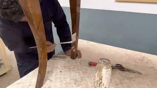 Tutorial como pegar chapa de madera que falta a muebles.