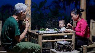 Alone in the mountains harvesting ginger to sell - cooking with grandpa and son