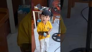 Đốn tim với loạt khoảnh khắc cưng xỉu của Polo Huỳnh đi trao quà từ thiện với ba Đàm Vĩnh Hưng