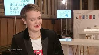 Skandal: Jury-Sprecherin (Deutscher Buchpreis) Hanna Engelmeier trägt Antifa-Shirt während Interview