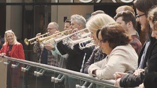 60 opera singers raise the roof of shopping centre with chorus from Verdi's Aida