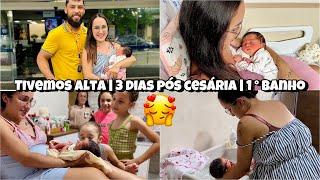 REAÇÃO DELES CONHECENDO A IRMÃ | DEI BANHO NA BEBÊ PELA 1° VEZ 