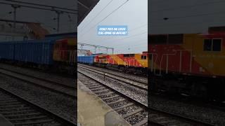 TRAIN DRIVER KO RED OR GREEN FLAG KISLIYE DIKHATE | EAST INDIAA