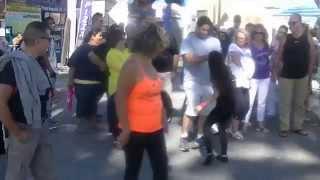 ALL ABOUT THAT BASS! 10 YEAR OLD JULIA ROSE GRUENBERG DANCING LIVE WITH TOURISTS AT VENICE BEACH!