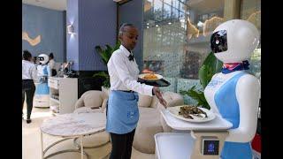 Kenya : des robots-serveurs révolutionnent la scène culinaire à Nairobi