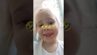 Алиса теперь сняла что она не дружит со своими коллегами