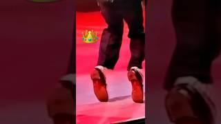 MOONWALK AND TOE STAND!!! #michaeljackson #moonwalk #mj #thriller #90s #legend
