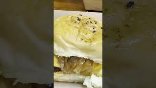 #cheeseburger #foodvlog #foodlover #vlog #shortvideo #subscribe #trending #food #vlogs #explore #yum