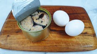 A can of mackerel and 3 eggs! I'm making an amazing recipe in the oven. Instead of pies!