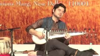 Arnab Chakrabarty (Sarod) live at Kamani Auditorium, Delhi