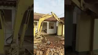 Crazy Excavator Operator Skills _ Heavy Equipment Fails, Tips Over