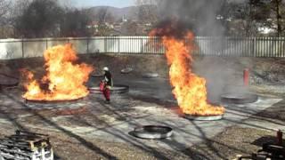 Feuerlöschen 3 Wannen mit Pulver