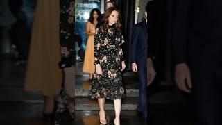 Wow, check out, princess Kate looking so stunning in this pregnancy ￼ outfit