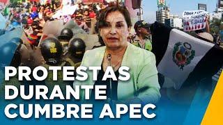 Protestan cerca de APEC y lanzan botellas a delegaciones extranjeras: "Se vio en vitrina mundial"