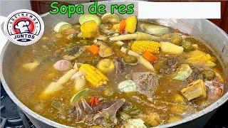 Sopa con costillas de res y  muchas verduras