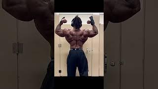 Latest physique update from Tonio Burton