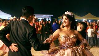 Espectacular vals de Maybelline en Parras de la Fuente, Durango