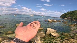 Lots of Rings Underwater! Metal Detecting and Treasure Hunting Under Boats! Amazing Finds!