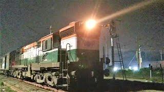 (19325) (Indore - Amritsar) Express (L.H.B) With (RTM) WDM3A Locomotive.!!