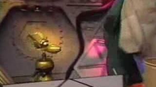 MST3K: Servo loves to scat