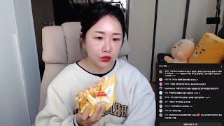 점심은 맛있게 드셨나요? 