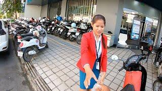 Cambodia 2024! Driving a Motorbike in Phnom Penh City!