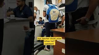 IIT JEE Student doubt solving time | Competishun offline️ #iitjee   #shorts #competishun