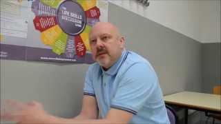 How does Open Mind approach learning grammar differently?