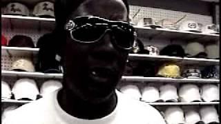 M-TOWN UNDERGROUND CATCHES CRUNCHY BLACK SHOPPING @ THE VILLAGE MART  PART 1.