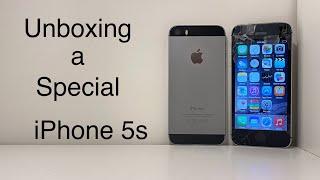 Unboxing a Special iPhone 5s!