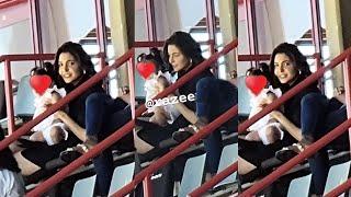 Anushka sharma's first picture with her cute daughter Vamika celebrating new year with Virat Kohli