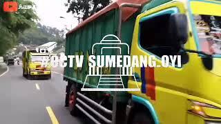 #CCTV SUMEDANG OYI video truk bersamaan oleng parah mexico&abnputra