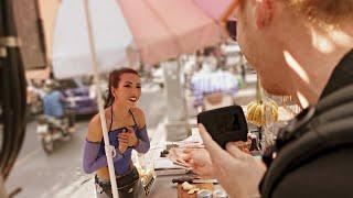 Surprised ROTI LADY!! Many friends from all over the world give her tips Bangkok street food