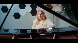 Sonya Kuzmina chooses MUSIC BOOTH
