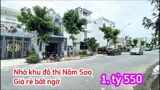 Nhà trong khu đô thị năm sao giá rẻ bất ngờ Diện tích 5m5x16m Hướng Đông gần chợ bình chánh