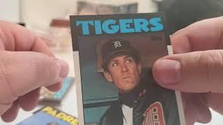 TIME MACHINE TUESDAY 1986 TOPPS..HOFS HIT! GRADABLE?!