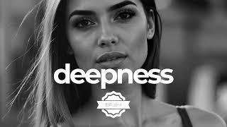 DEENI & Giulia Mihai - Love Me (Original Mix)