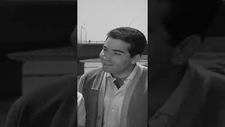 الرجالة كلهم خاينين