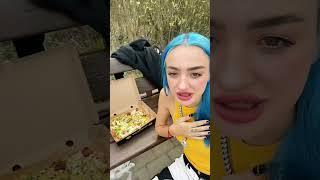 Мятная Фанта и Пупигерл НА ПИКНИКЕ  Обзор ПИЦЦЫ EAZZY PiZZY #тиктокерша #еда #пикник #shorts