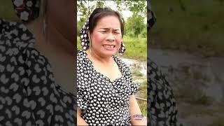 หลังคาบ้าน , ตลกขำๆ คลายเครียด , พ่อใหญ่แฮ็ก อารมณ์ดี #funnymoments #funny #คลปตลก