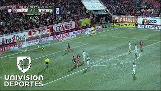 PENAL | Gustavo Bou lo falla a lo ‘Panenka’ ante William Yarbrough | Xolos de Tijuana vs León