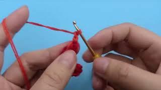 Quynh Nga Handmade instructions for knitting a rainbow key cover P1