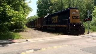 CSX B733 Crossing North Street in Foxboro MA (5/25/16) Great Horn