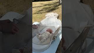 A Lightweight, Portable Bassinet for the Beach