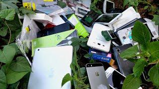 i Found Many Broken iPhones iPads and More from Garbage Dumps !! Restore Nokia 105 Cracked