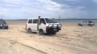 Mitsubishi l300 4wd van pulling a 4wd and a 1.300 kg camper